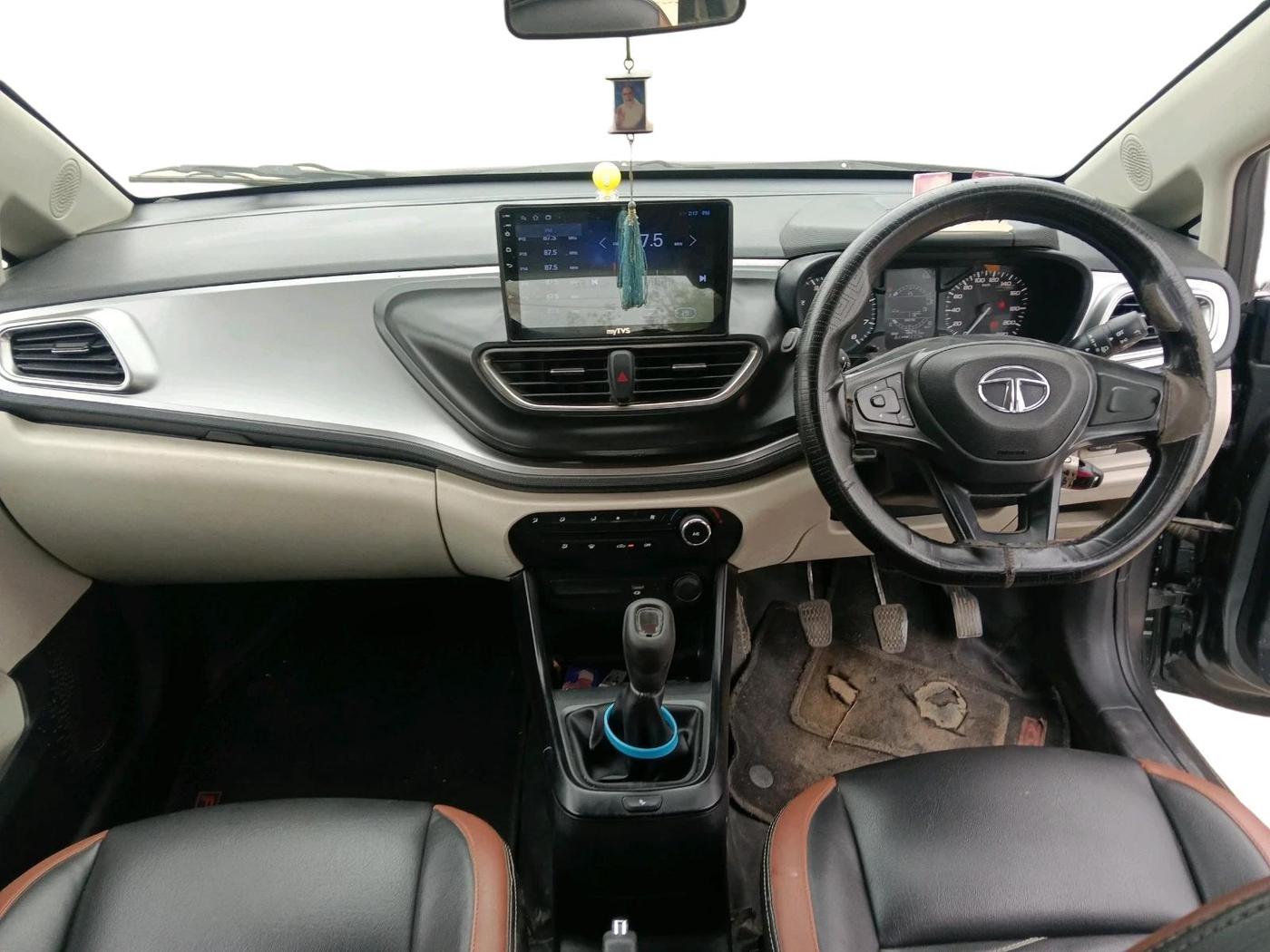 2023 Tata ALTROZ XM PETROL, CNG, Manual, 76,214 km, interior