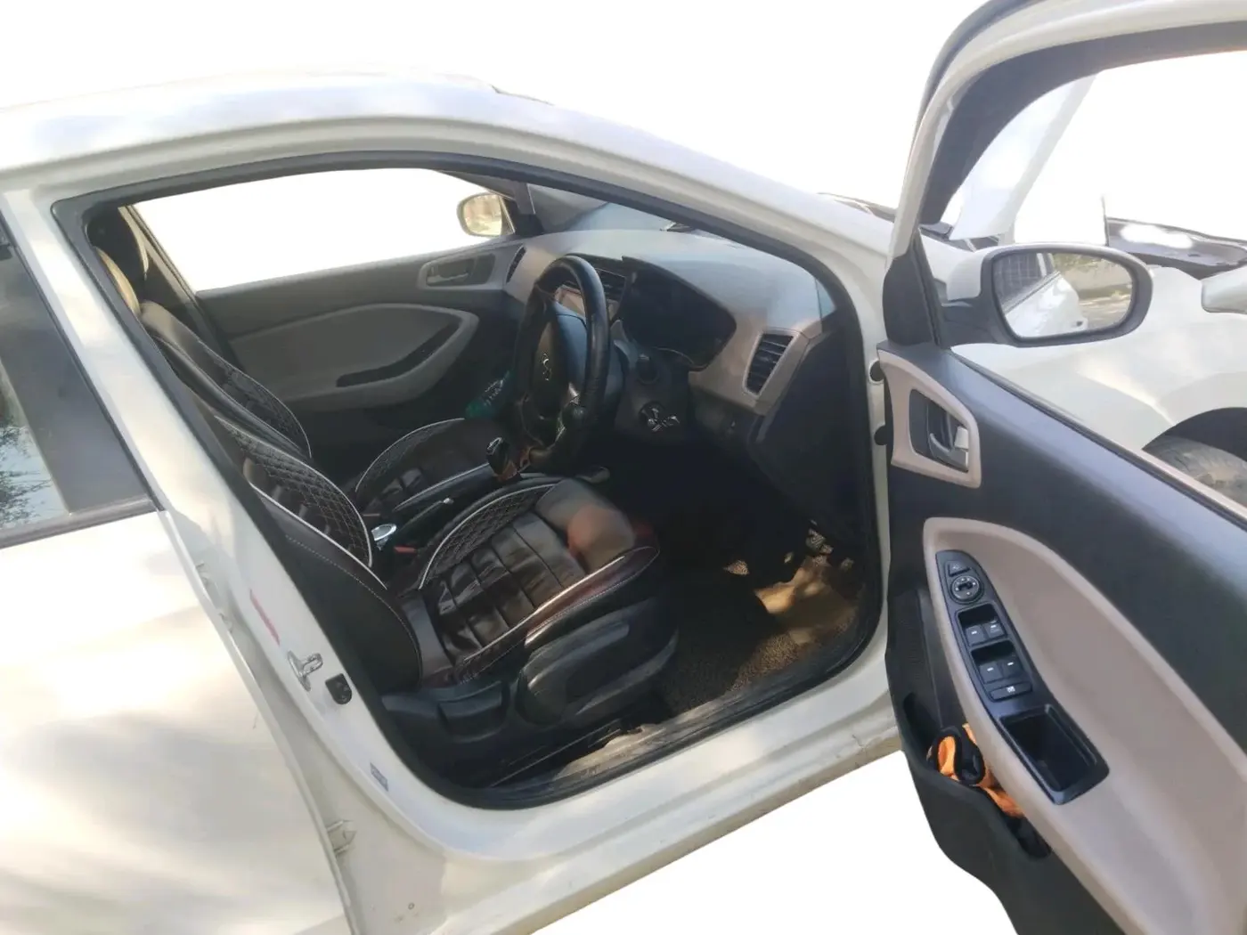 2018 Hyundai Elite i20 SPORTZ 1.4 CRDI, Diesel, Manual, 1,06,628 km, interior
