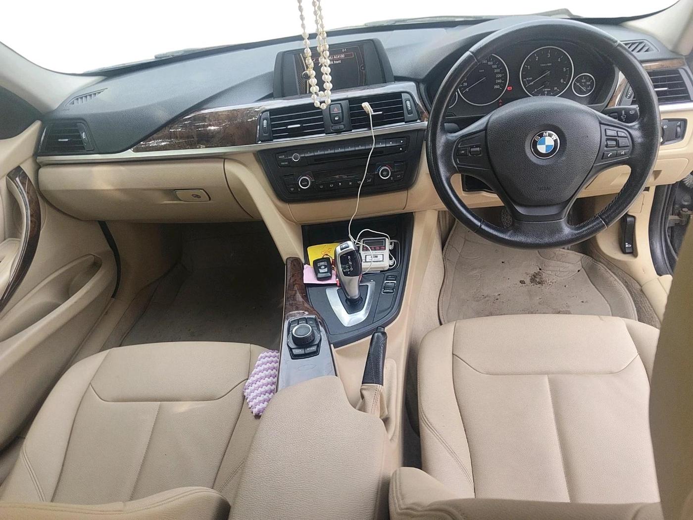 2013 BMW 3 Series 320d, Diesel, Automatic, 83,341 km, interior