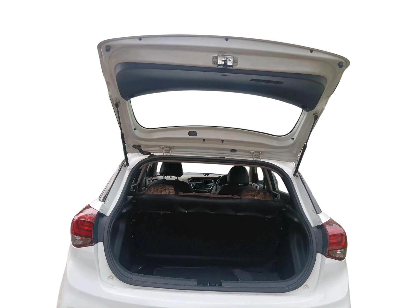 2018 Hyundai Elite i20 SPORTZ 1.2, Petrol, Manual, 1,18,883 km, exterior