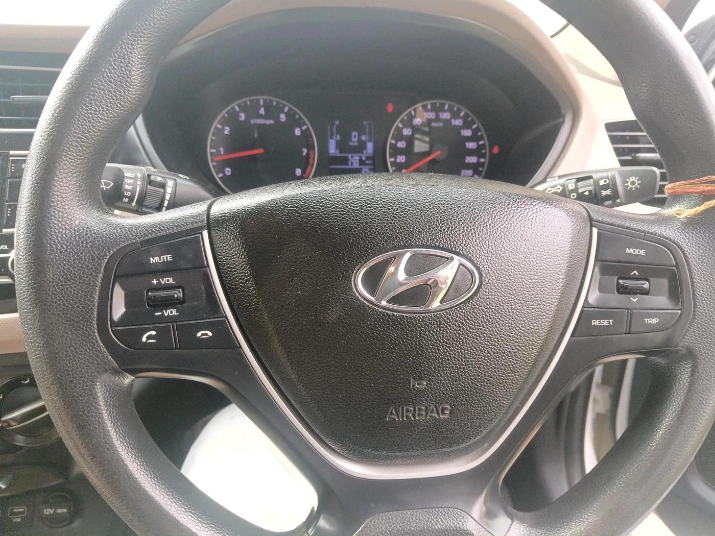 2018 Hyundai Elite i20 SPORTZ 1.2, Petrol, Manual, 1,18,883 km, interior