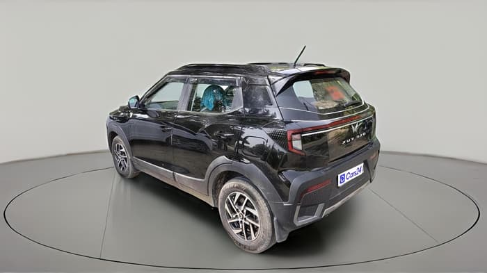 2025 Mahindra XUV 3XO AX5 1.2 L TCMPFi, Petrol, Manual, 21,706 km, exterior