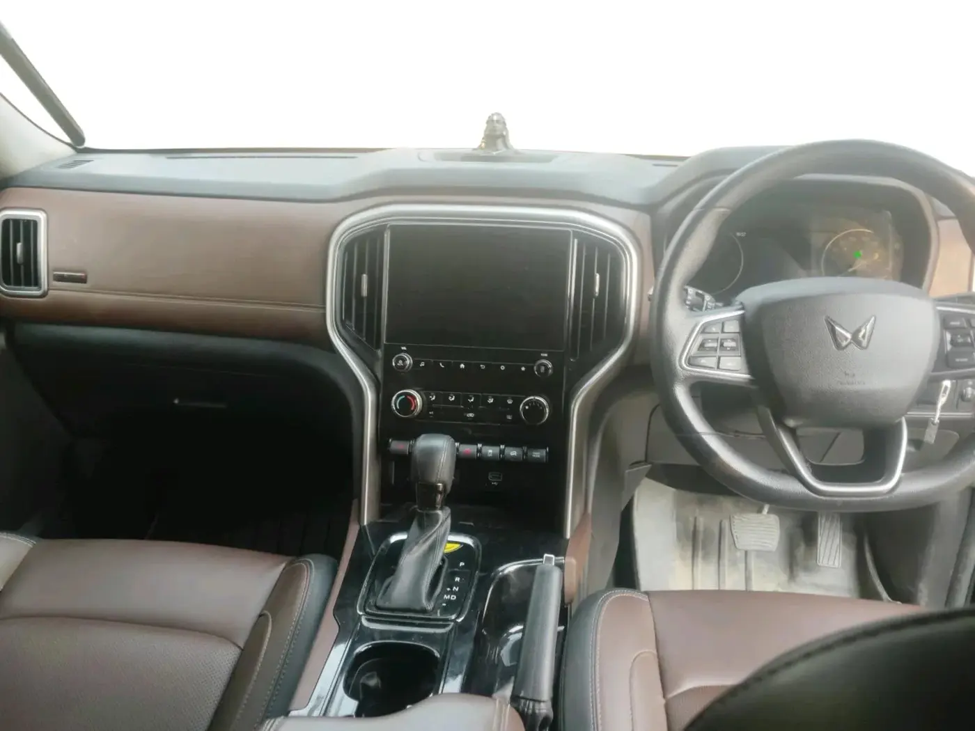 2025 Mahindra SCORPIO-N Z8 Select Diesel AT 2WD, Diesel, Automatic, 2,778 km, interior