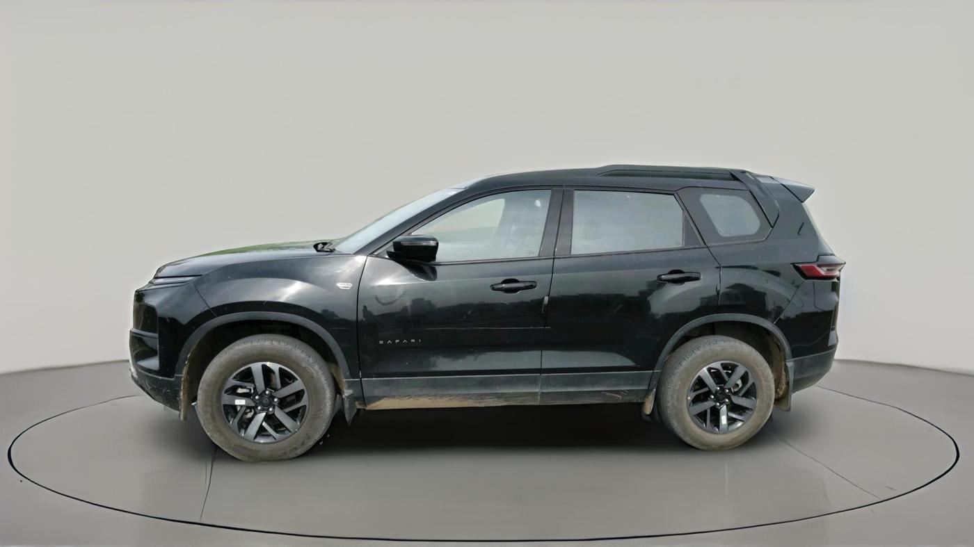 2025 Tata Safari PURE PLUS S DARK EDITION, Diesel, Manual, 8,029 km, exterior