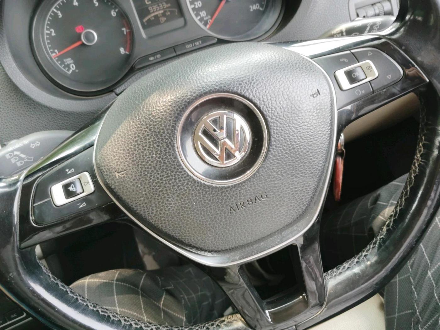 2017 Volkswagen Polo HIGHLINE1.2L, Petrol, Manual, 93,533 km, interior