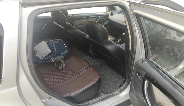 2015 Renault Duster RXL 85PS EXPLORE, Diesel, Manual, 1,66,522 km, interior