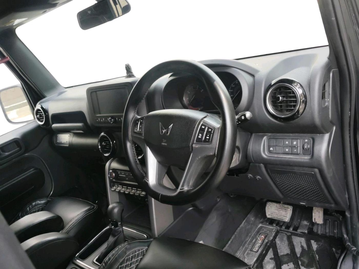 2023 Mahindra Thar LX P 2WD AT HT, Petrol, Automatic, 33,108 km, interior