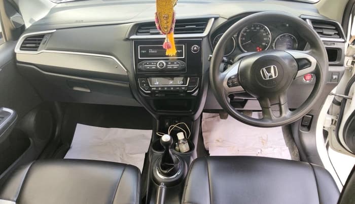 2016 Honda BR-V 1.5L I- DTEC V, Diesel, Manual, 1,35,708 km, interior