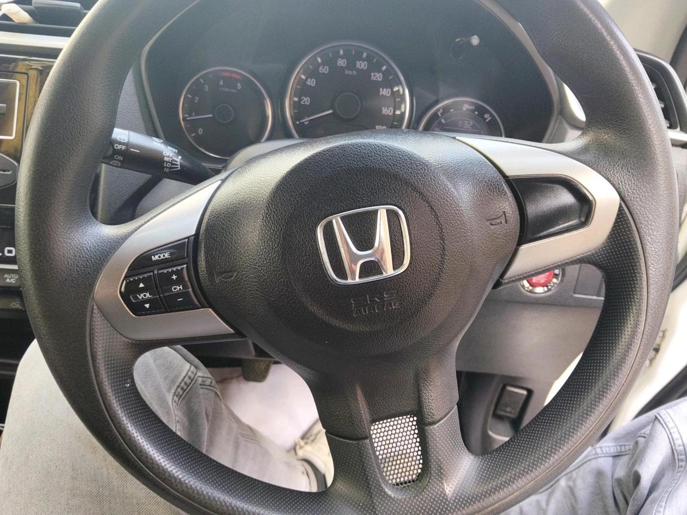 2016 Honda BR-V 1.5L I- DTEC V, Diesel, Manual, 1,35,708 km, interior
