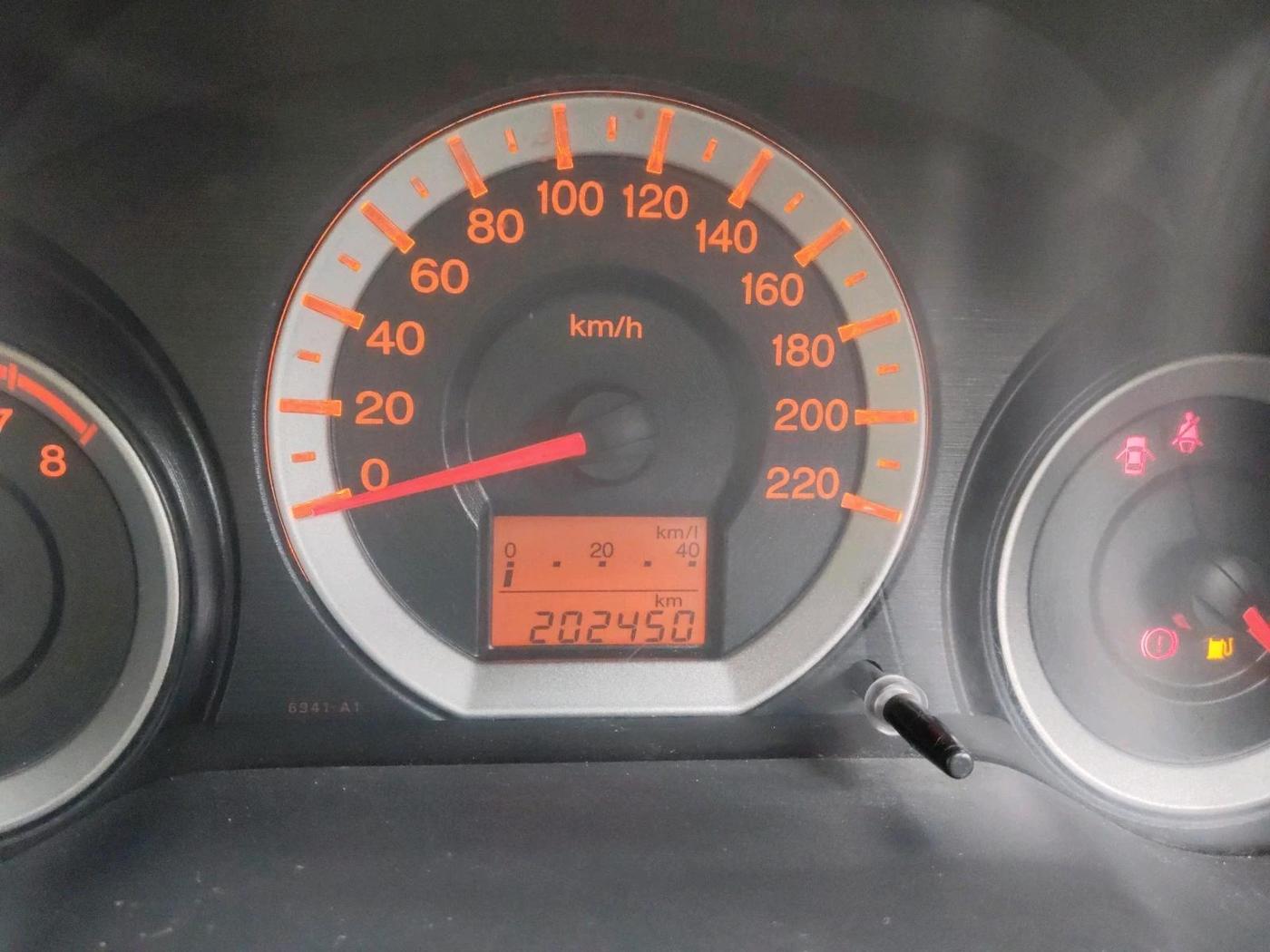 2011 Honda City 1.5L I-VTEC S MT, CNG, Manual, 2,02,450 km, interior