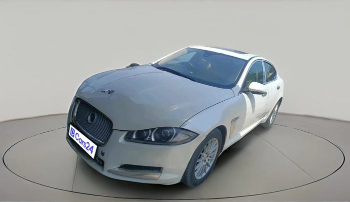 2015 Jaguar XF 2.0 DIESEL, Diesel, Automatic, 1,04,840 km, exterior