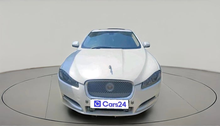 2015 Jaguar XF 2.0 DIESEL, Diesel, Automatic, 1,04,840 km, exterior