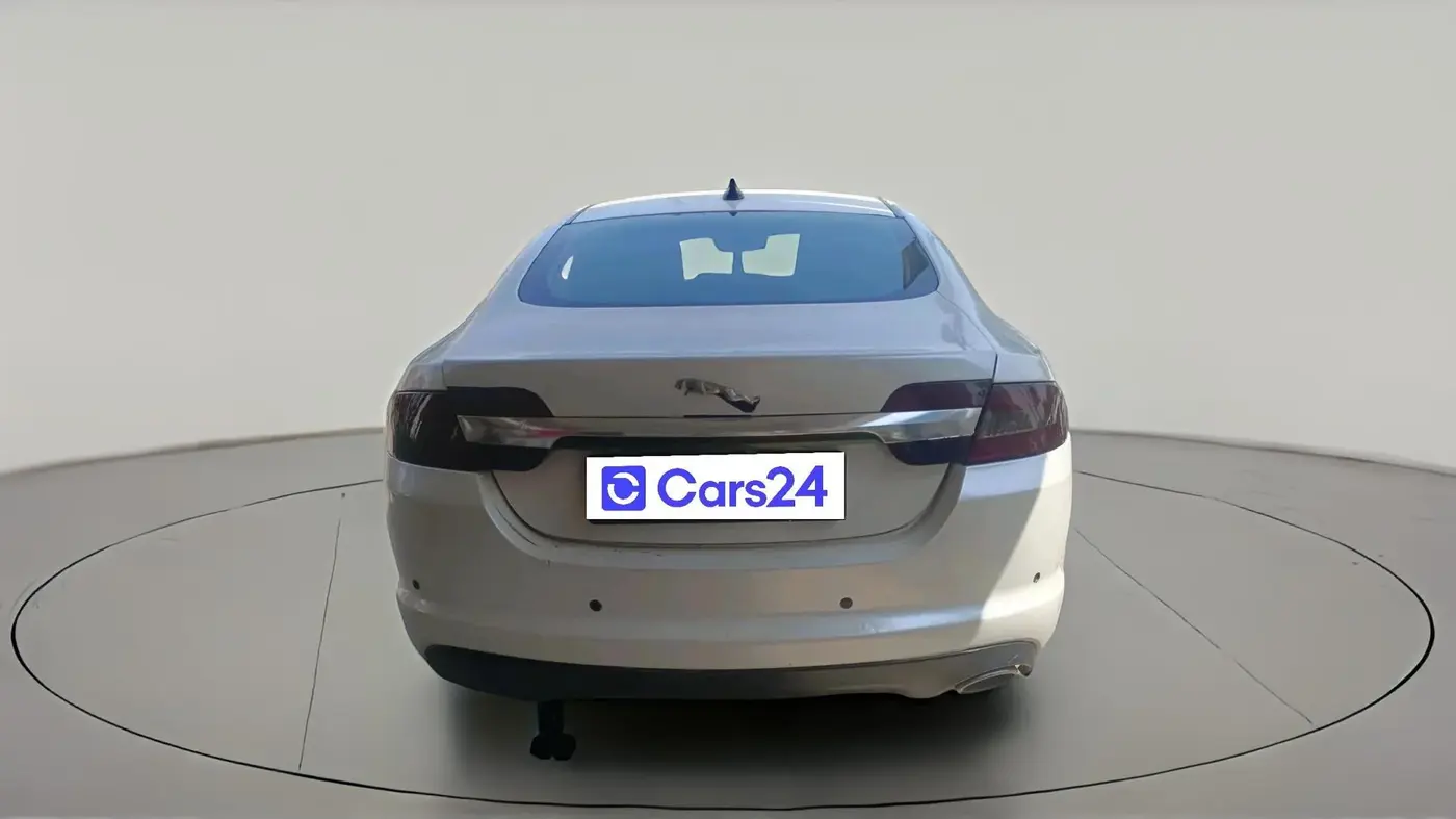 2015 Jaguar XF 2.0 DIESEL, Diesel, Automatic, 1,04,840 km, exterior
