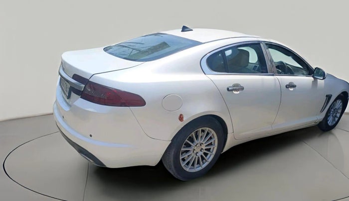 2015 Jaguar XF 2.0 DIESEL, Diesel, Automatic, 1,04,840 km, exterior