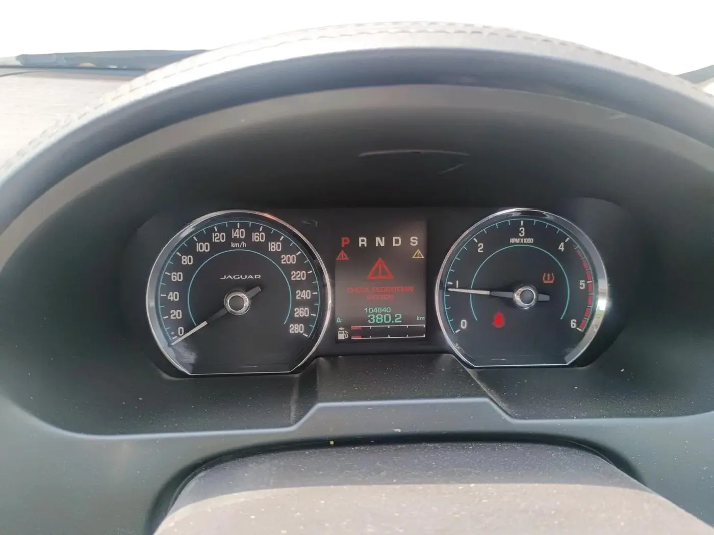 2015 Jaguar XF 2.0 DIESEL, Diesel, Automatic, 1,04,840 km, interior