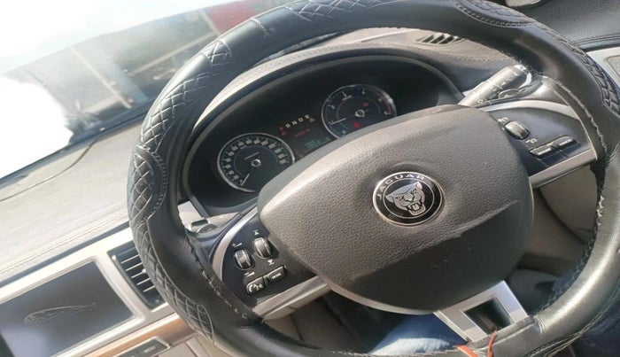 2015 Jaguar XF 2.0 DIESEL, Diesel, Automatic, 1,04,840 km, interior