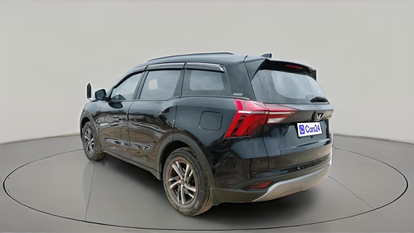 2023 Mahindra XUV700 AX 5 P AT 5 STR, Petrol, Automatic, 35,911 km, exterior