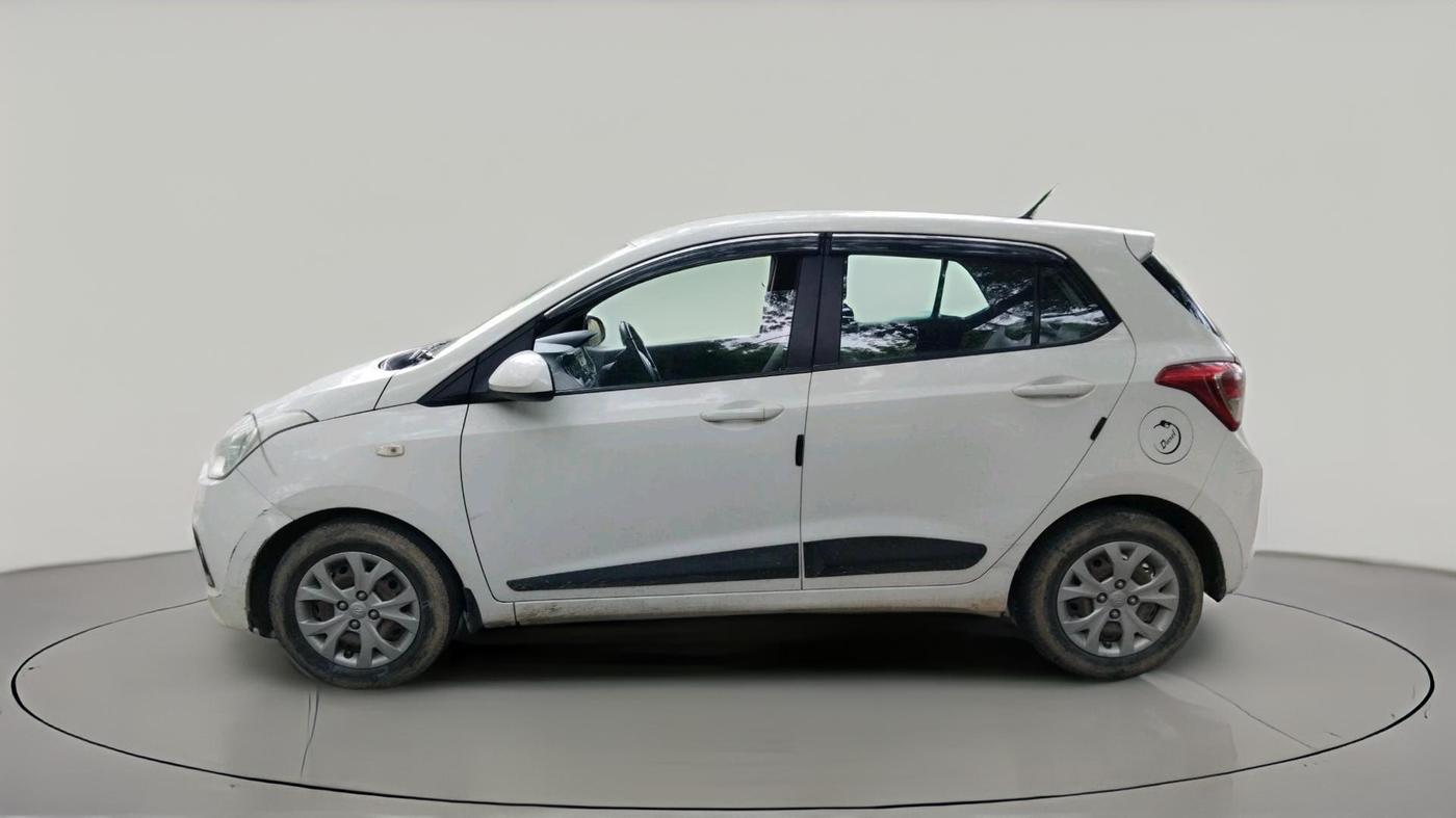 2015 Hyundai Grand i10 MAGNA 1.1 CRDI, Diesel, Manual, 1,80,407 km, exterior