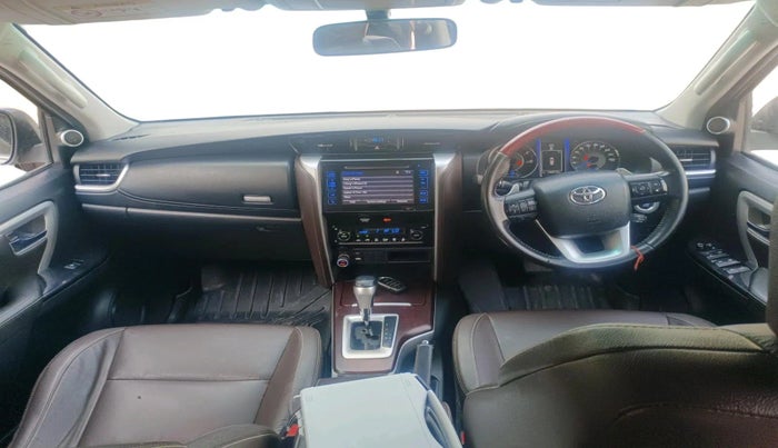 2018 Toyota Fortuner 2.8 4X2 AT, Diesel, Automatic, 1,40,014 km, interior