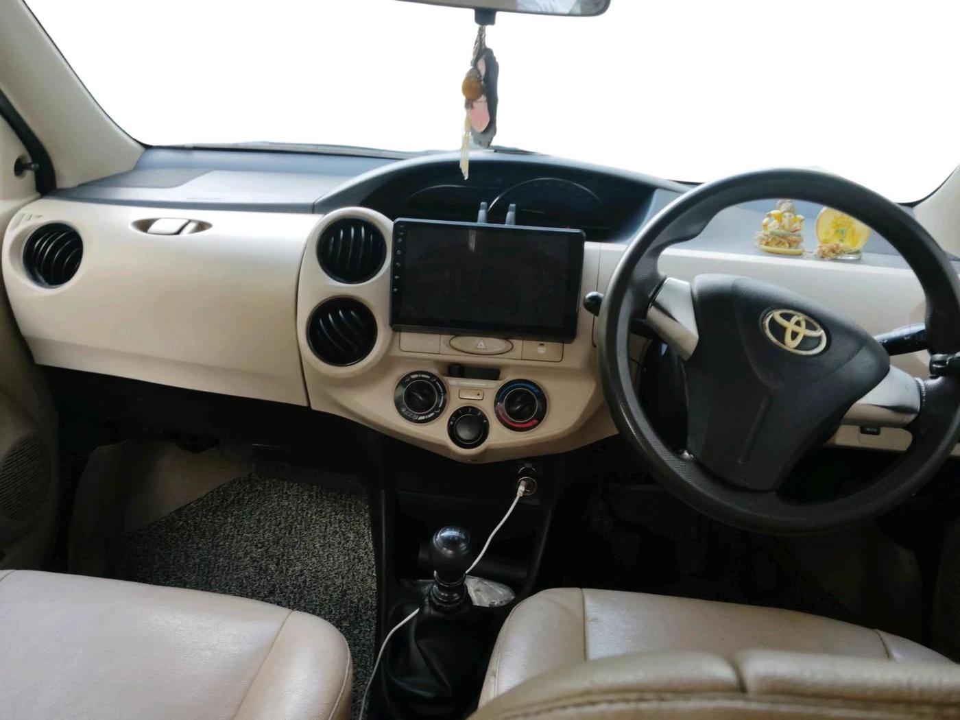 2017 Toyota Etios GD, Diesel, Manual, 1,74,258 km, interior