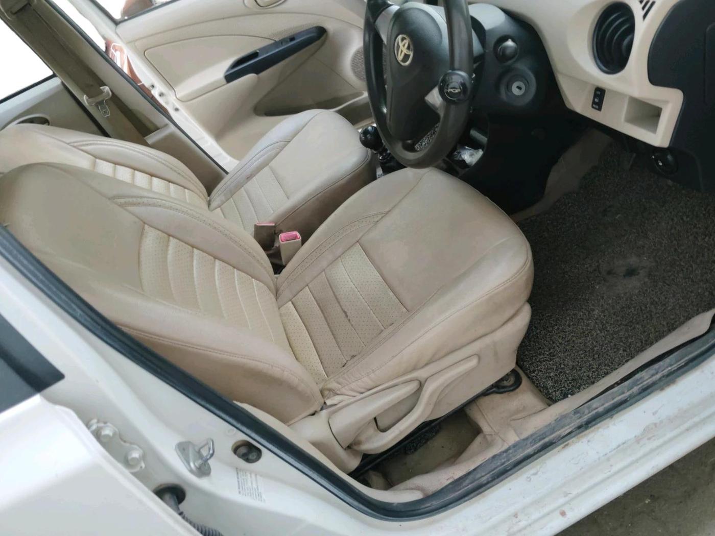 2017 Toyota Etios GD, Diesel, Manual, 1,74,258 km, interior