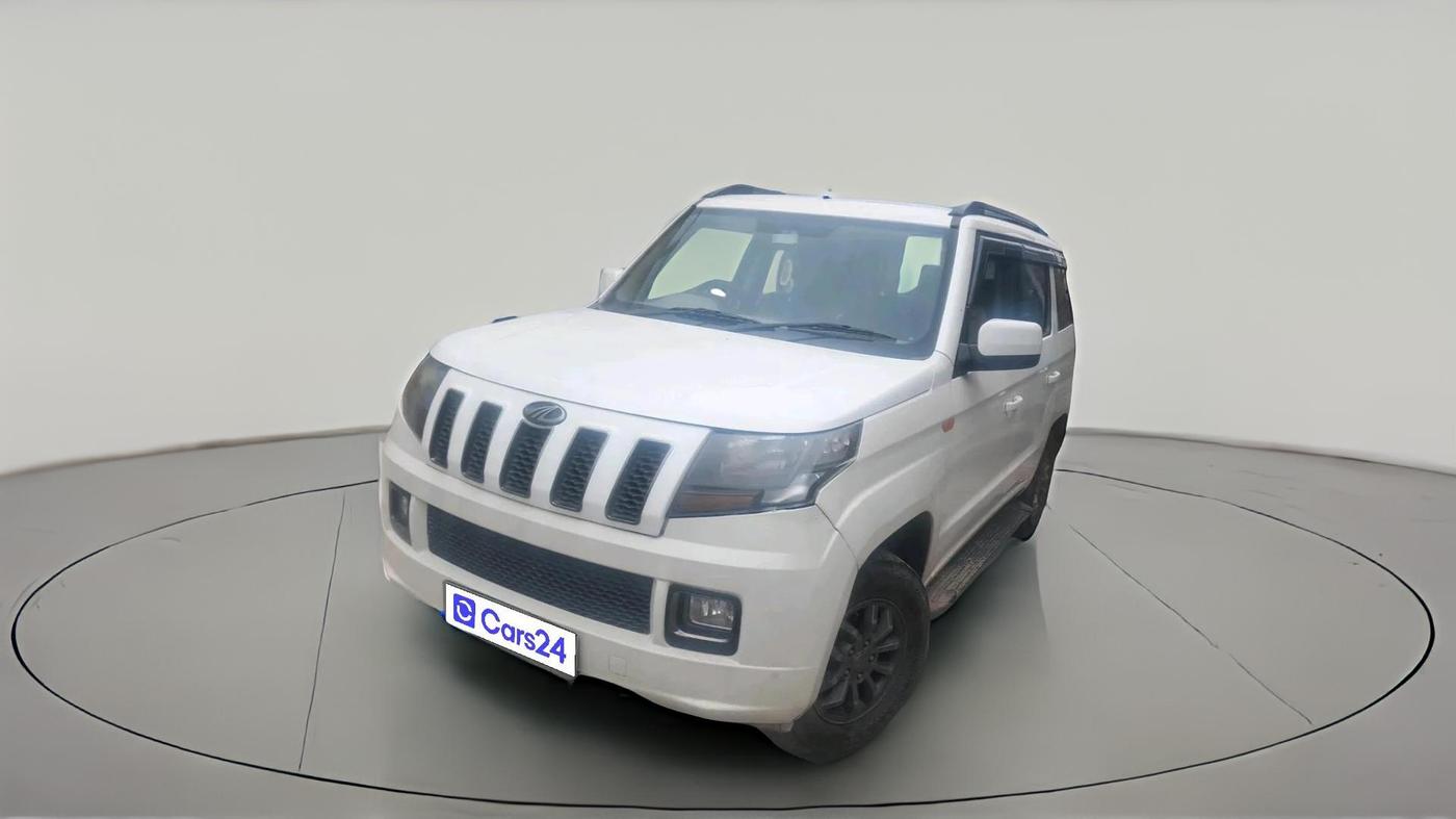 2017 Mahindra TUV300 T10, Diesel, Manual, 1,38,027 km, exterior