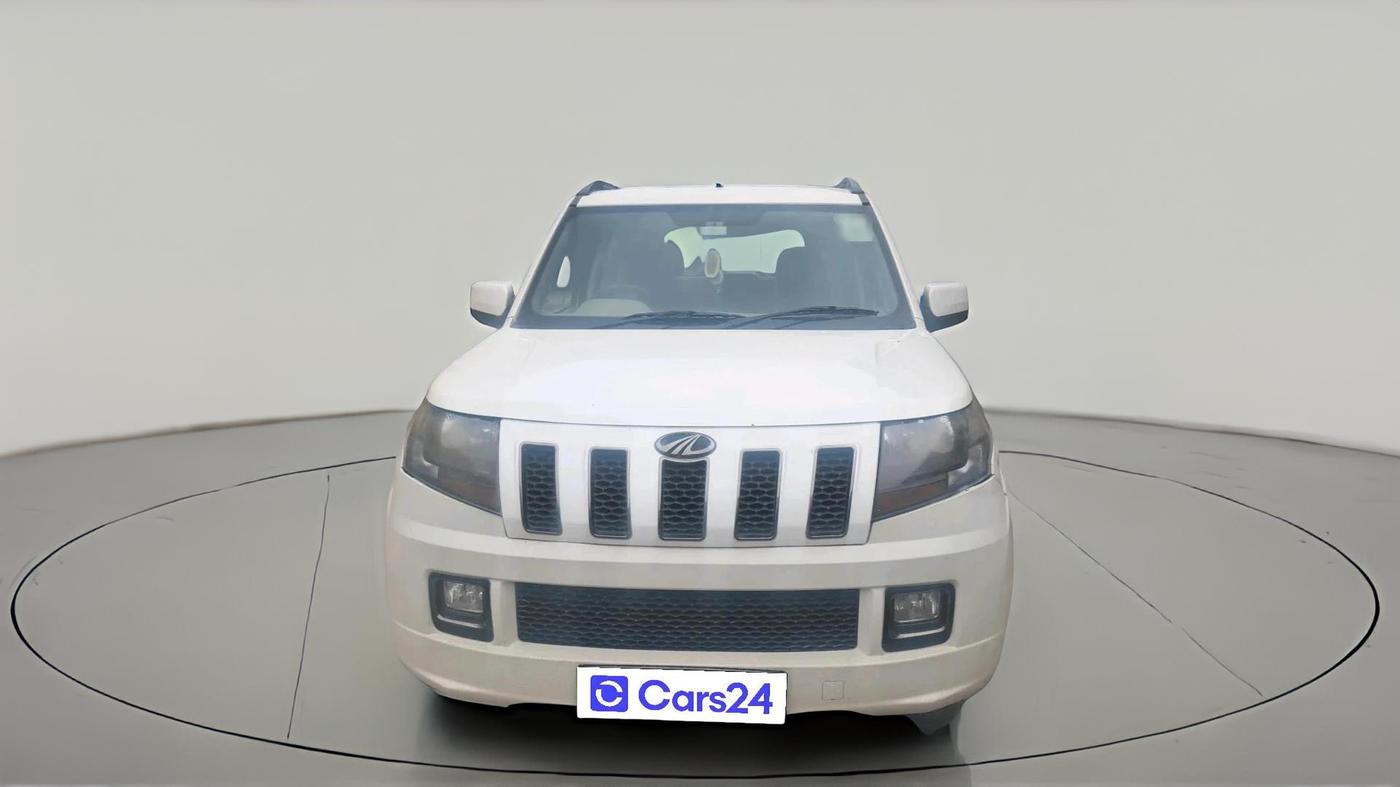 2017 Mahindra TUV300 T10, Diesel, Manual, 1,38,027 km, exterior