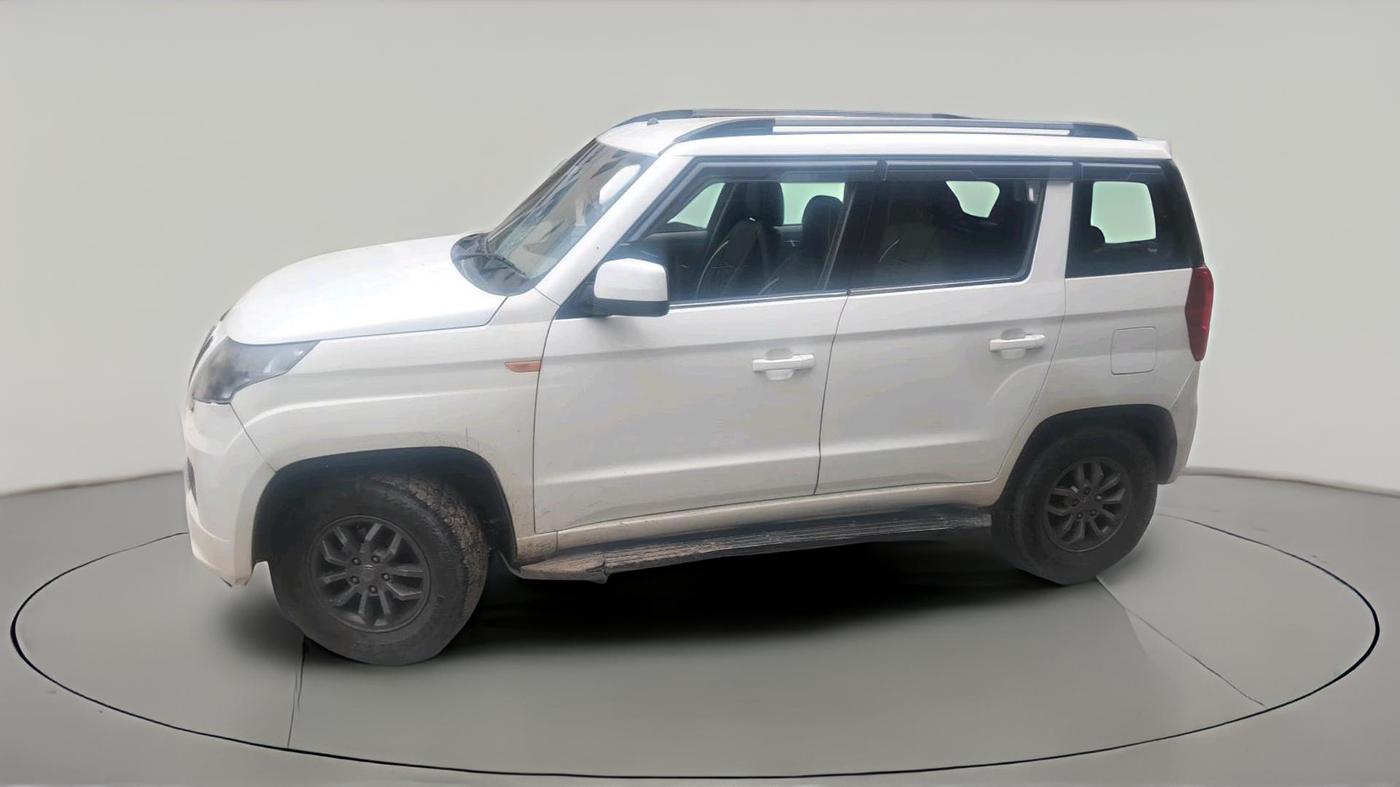 2017 Mahindra TUV300 T10, Diesel, Manual, 1,38,027 km, exterior