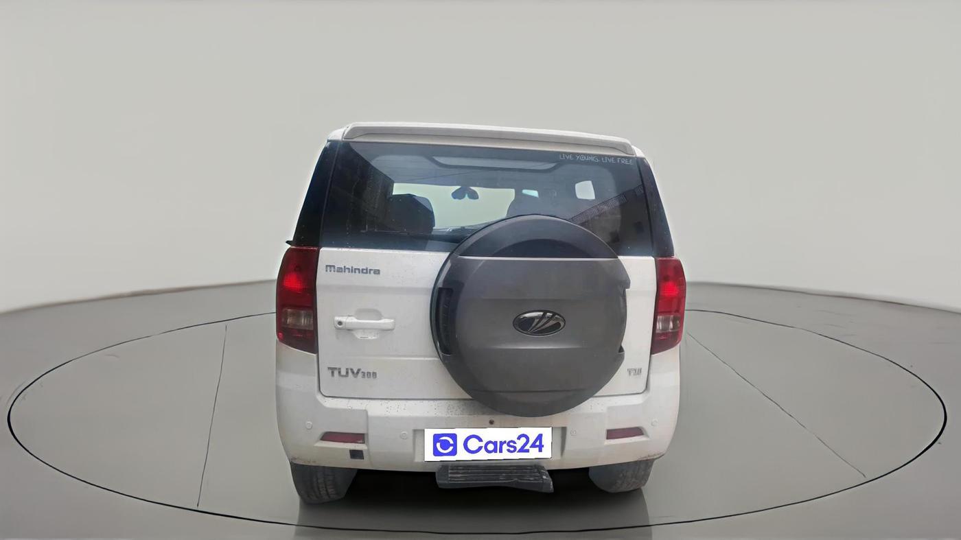2017 Mahindra TUV300 T10, Diesel, Manual, 1,38,027 km, exterior