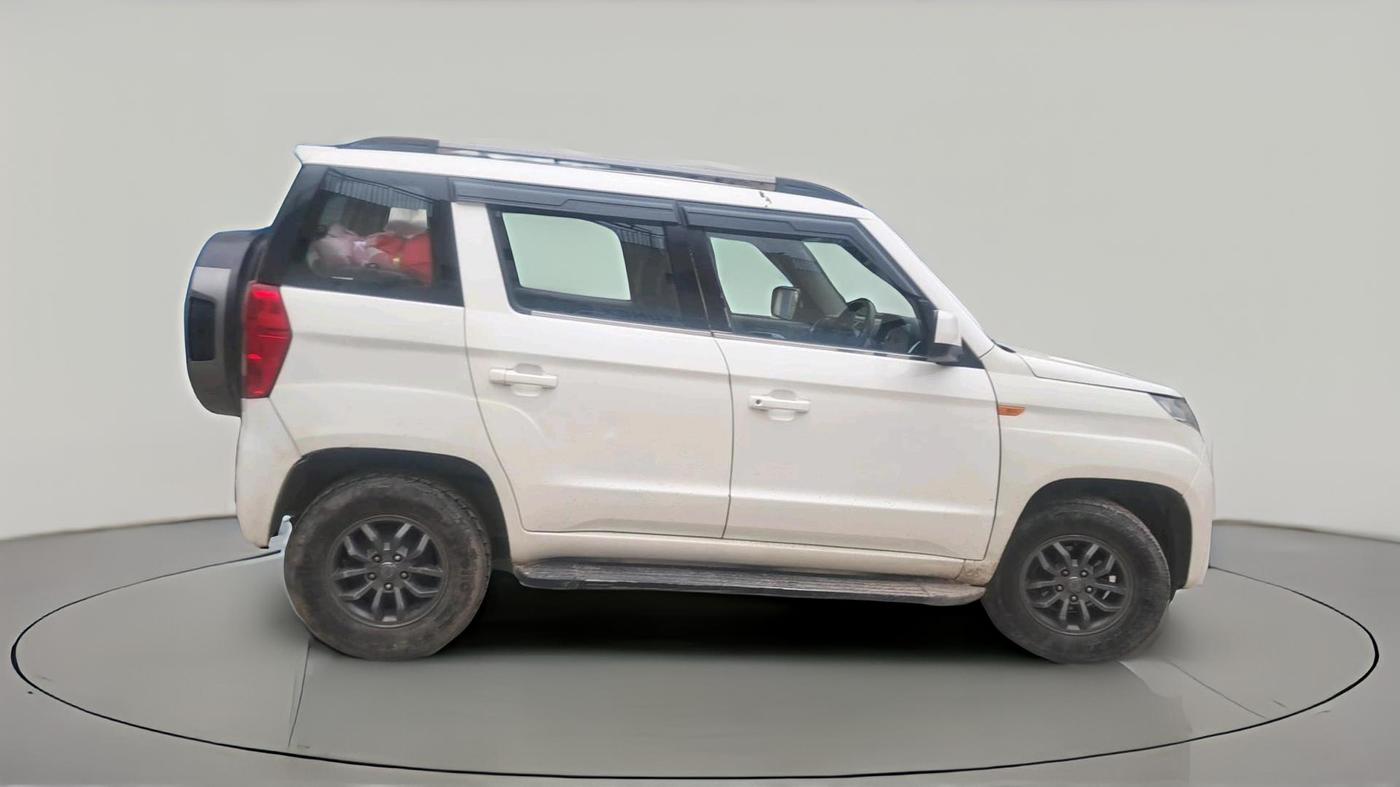 2017 Mahindra TUV300 T10, Diesel, Manual, 1,38,027 km, exterior