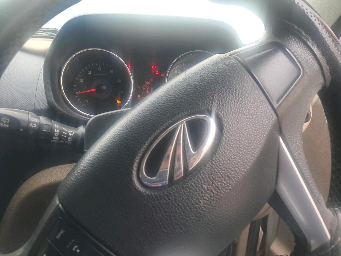 2017 Mahindra TUV300 T10, Diesel, Manual, 1,38,027 km, interior