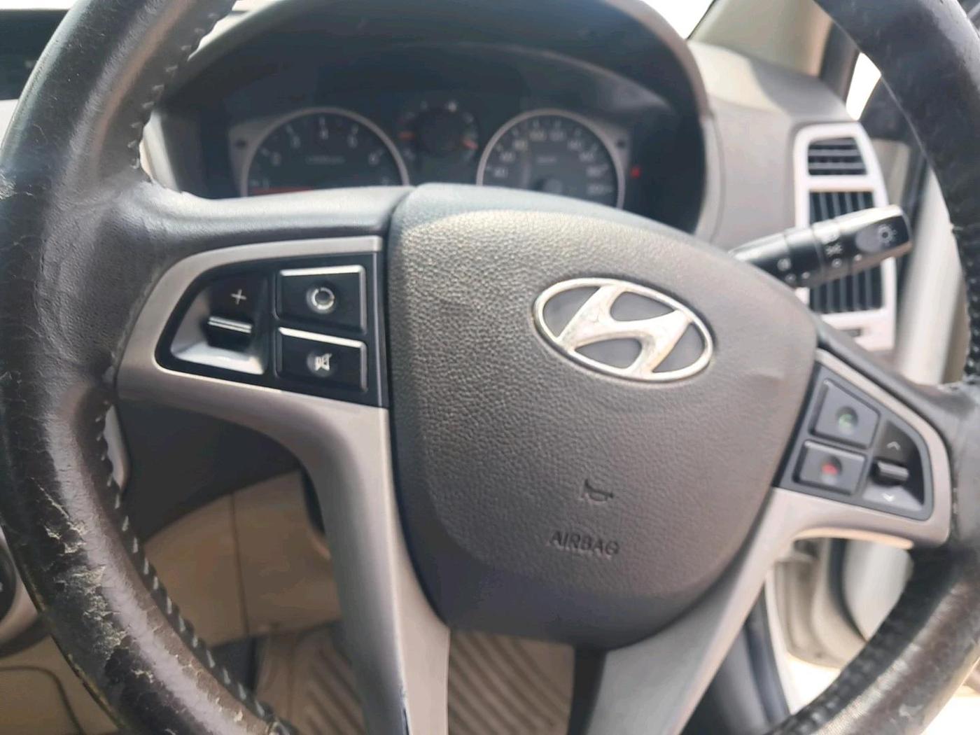2011 Hyundai i20 SPORTZ 1.2, Petrol, Manual, 98,506 km, interior