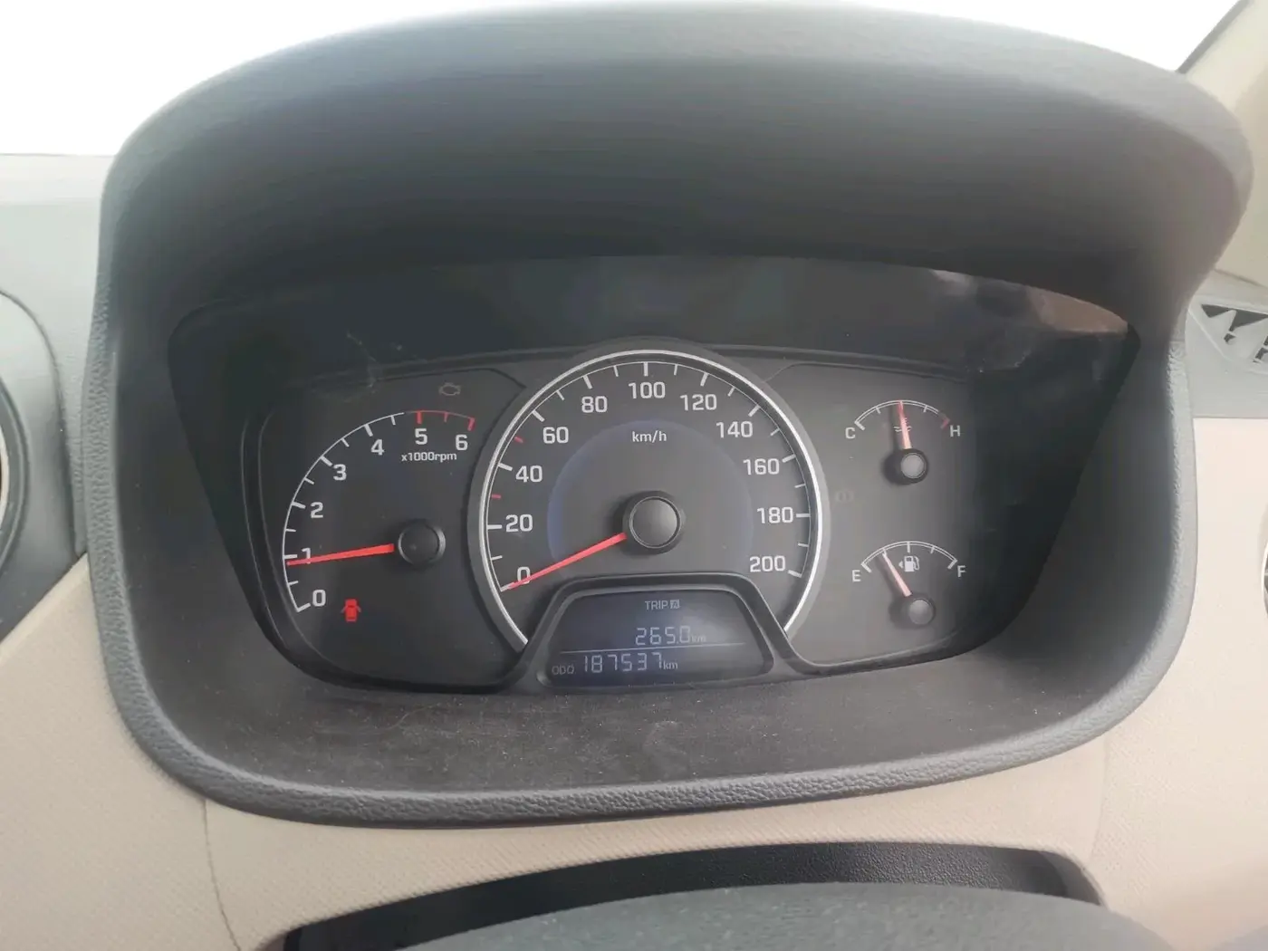 2015 Hyundai Grand i10 SPORTZ 1.1 CRDI, Diesel, Manual, 1,87,537 km, interior