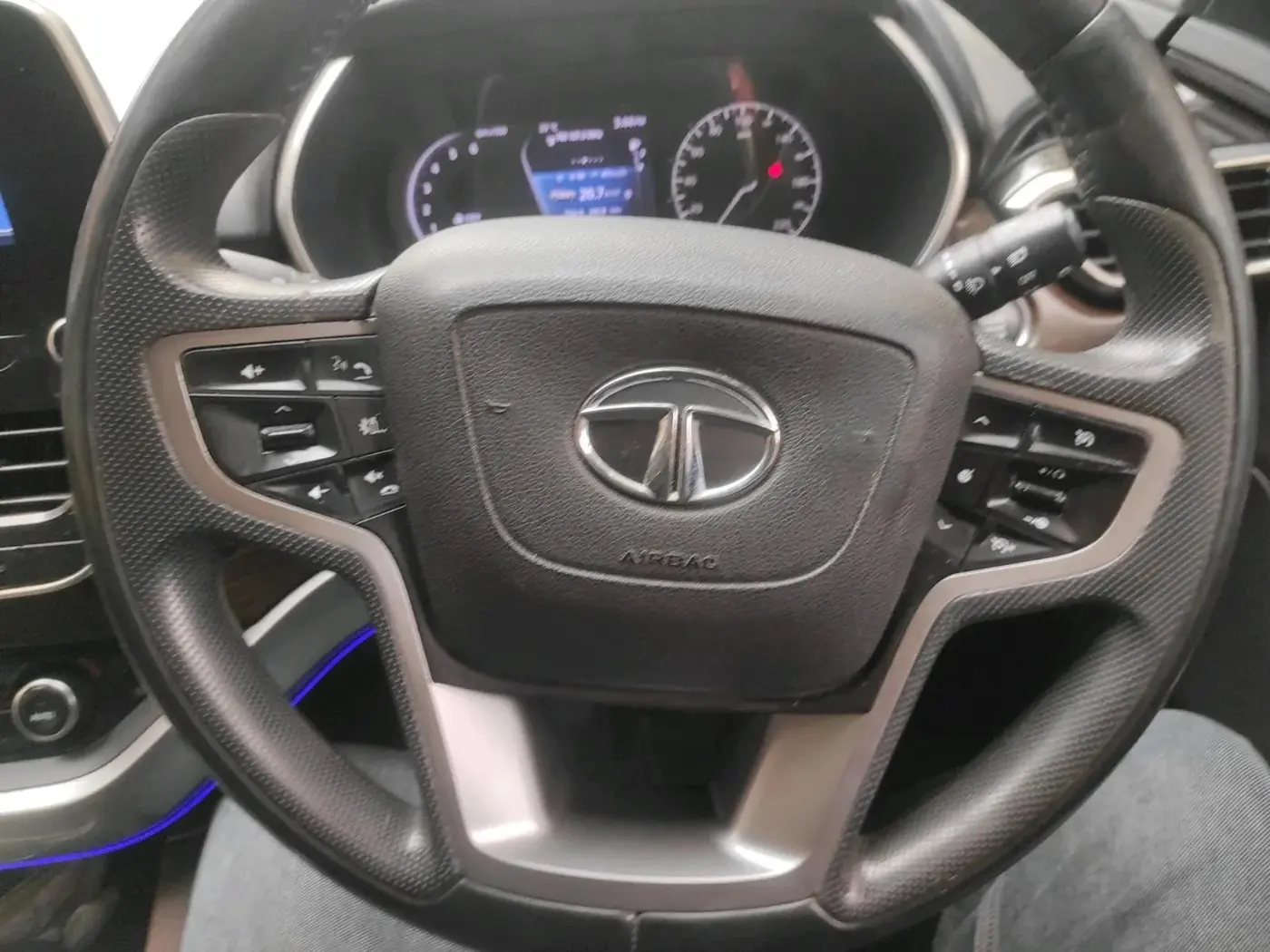 2019 Tata Harrier XZ 2.0L, Diesel, Manual, 1,06,122 km, interior