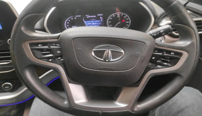 2019 Tata Harrier XZ 2.0L, Diesel, Manual, 1,00,299 km, interior