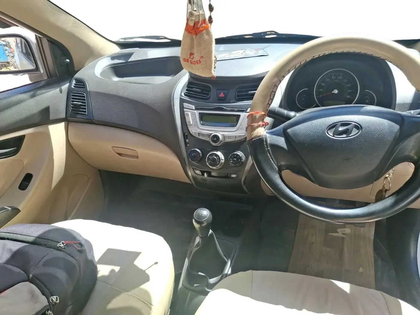 2017 Hyundai Eon MAGNA +, Petrol, Manual, 75,376 km, interior