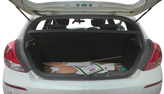 2013 Hyundai i20 SPORTZ 1.2, Petrol, Manual, 1,18,073 km, exterior