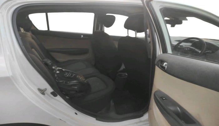 2013 Hyundai i20 SPORTZ 1.2, Petrol, Manual, 1,18,073 km, interior