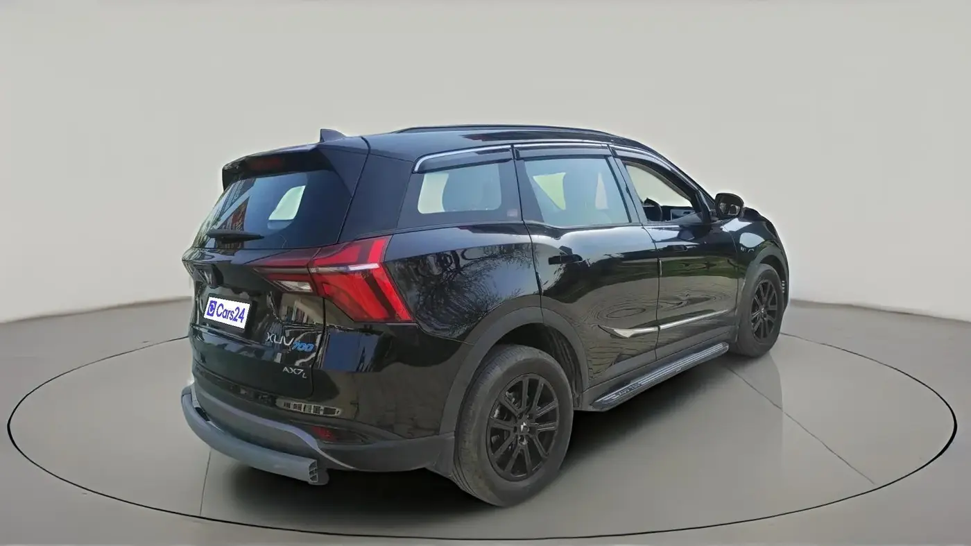 2024 Mahindra XUV700 AX 7 Luxury Pack Petrol AT 6 STR, Petrol, Automatic, 23,400 km, exterior