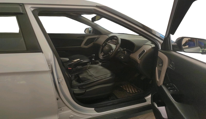 2016 Hyundai Creta E PLUS 1.6 PETROL, Petrol, Manual, 1,95,123 km, interior
