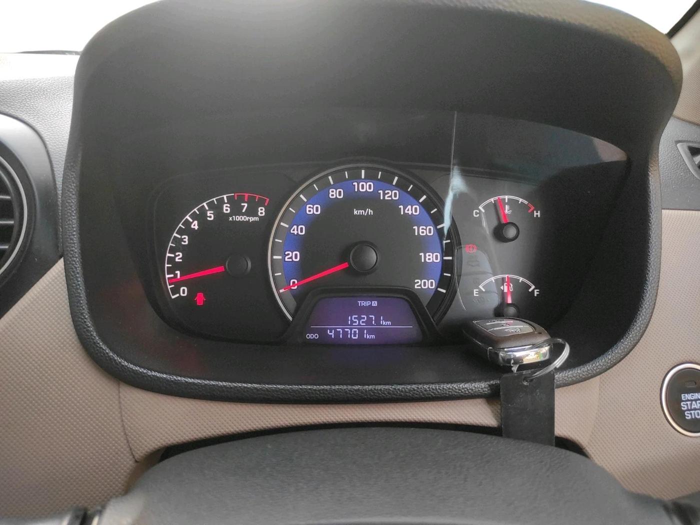 2015 Hyundai Xcent SX 1.2 (O), Petrol, Manual, 47,701 km, interior