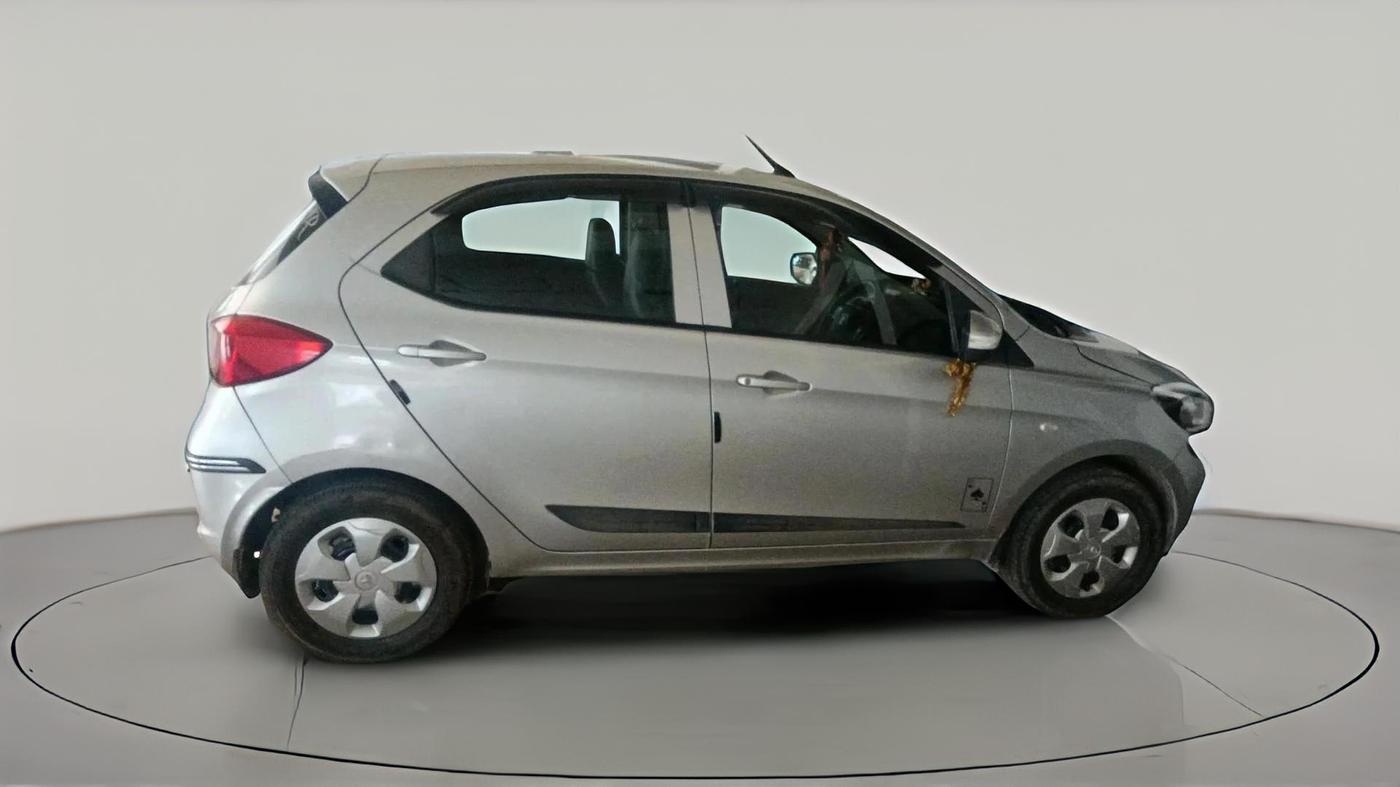 2017 Tata Tiago XT PETROL, Petrol, Manual, 63,696 km, exterior