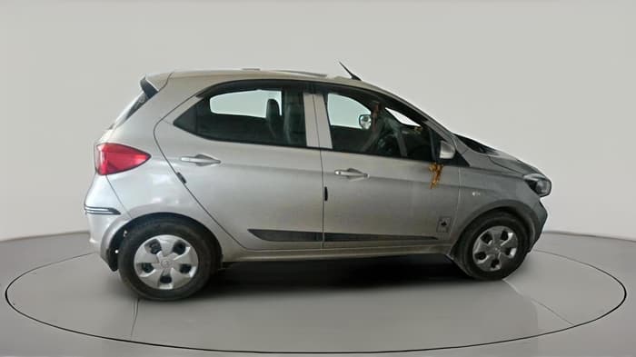 2017 Tata Tiago XT PETROL, Petrol, Manual, 63,696 km, exterior