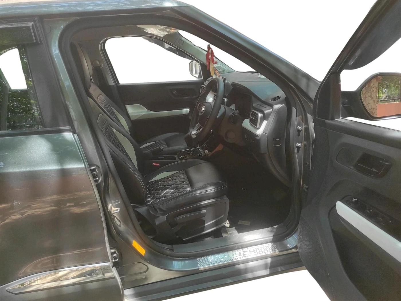 2024 Tata PUNCH Accomplished Plus AMT, Petrol, Automatic, 18,691 km, interior