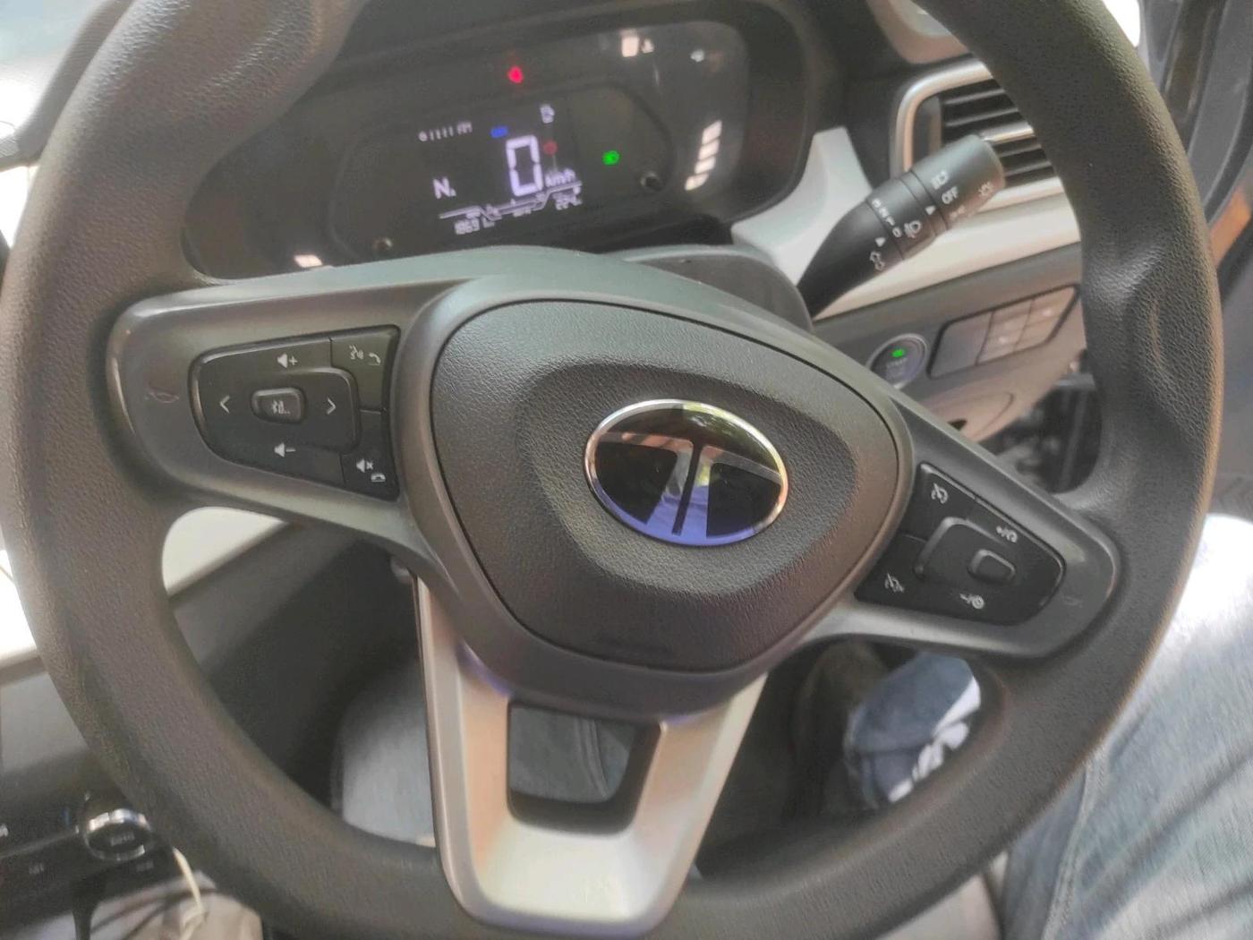 2024 Tata PUNCH Accomplished Plus AMT, Petrol, Automatic, 18,691 km, interior