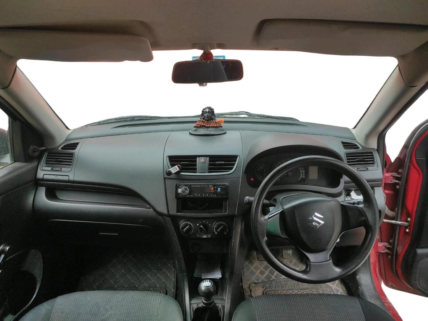 2011 Maruti Swift LXI, Petrol, Manual, 1,03,405 km, interior