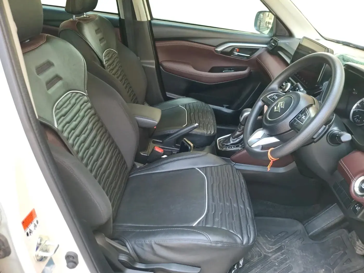2025 Maruti Grand Vitara ZETA SMART HYBRID AT, Petrol, Automatic, 16,415 km, interior