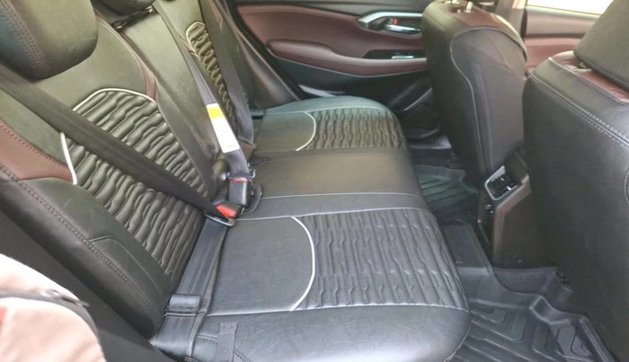 2025 Maruti Grand Vitara ZETA SMART HYBRID AT, Petrol, Automatic, 16,415 km, interior