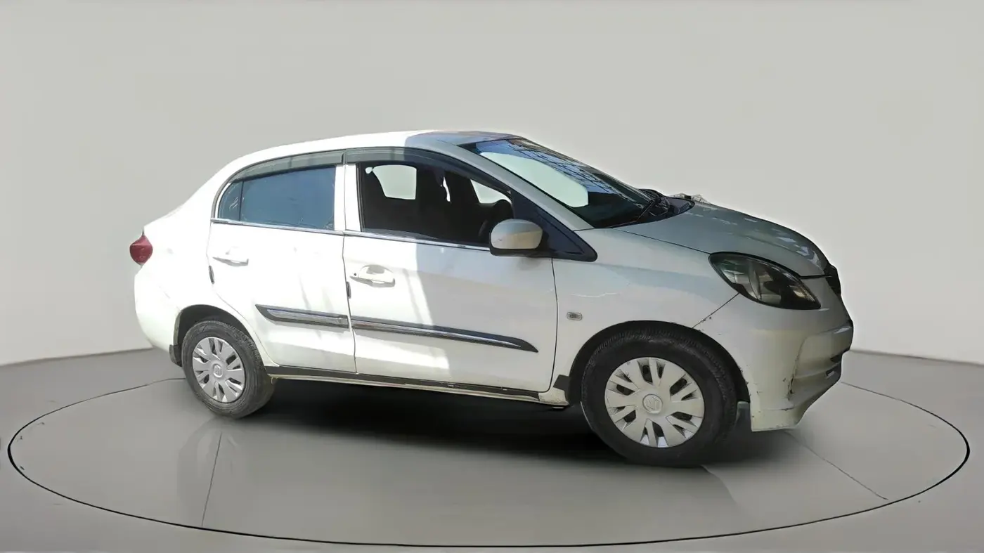 2013 Honda Amaze 1.5L I-DTEC S, Diesel, Manual, 1,22,121 km, exterior