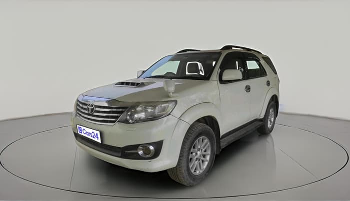 2014 Toyota Fortuner 3.0 4X2 AT, Diesel, Automatic, 2,74,675 km, exterior